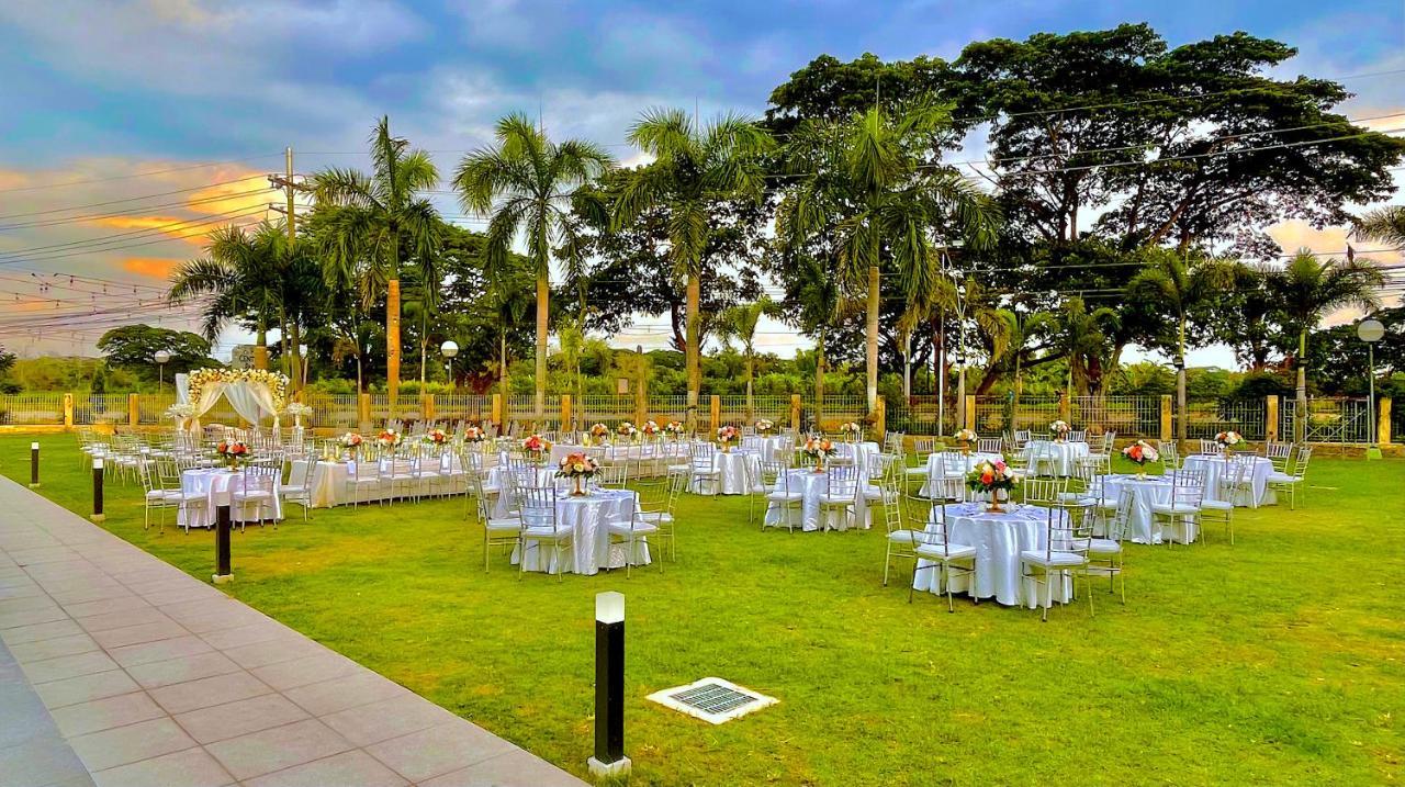 Luisita Central Park Hotel Tarlac City Exterior foto