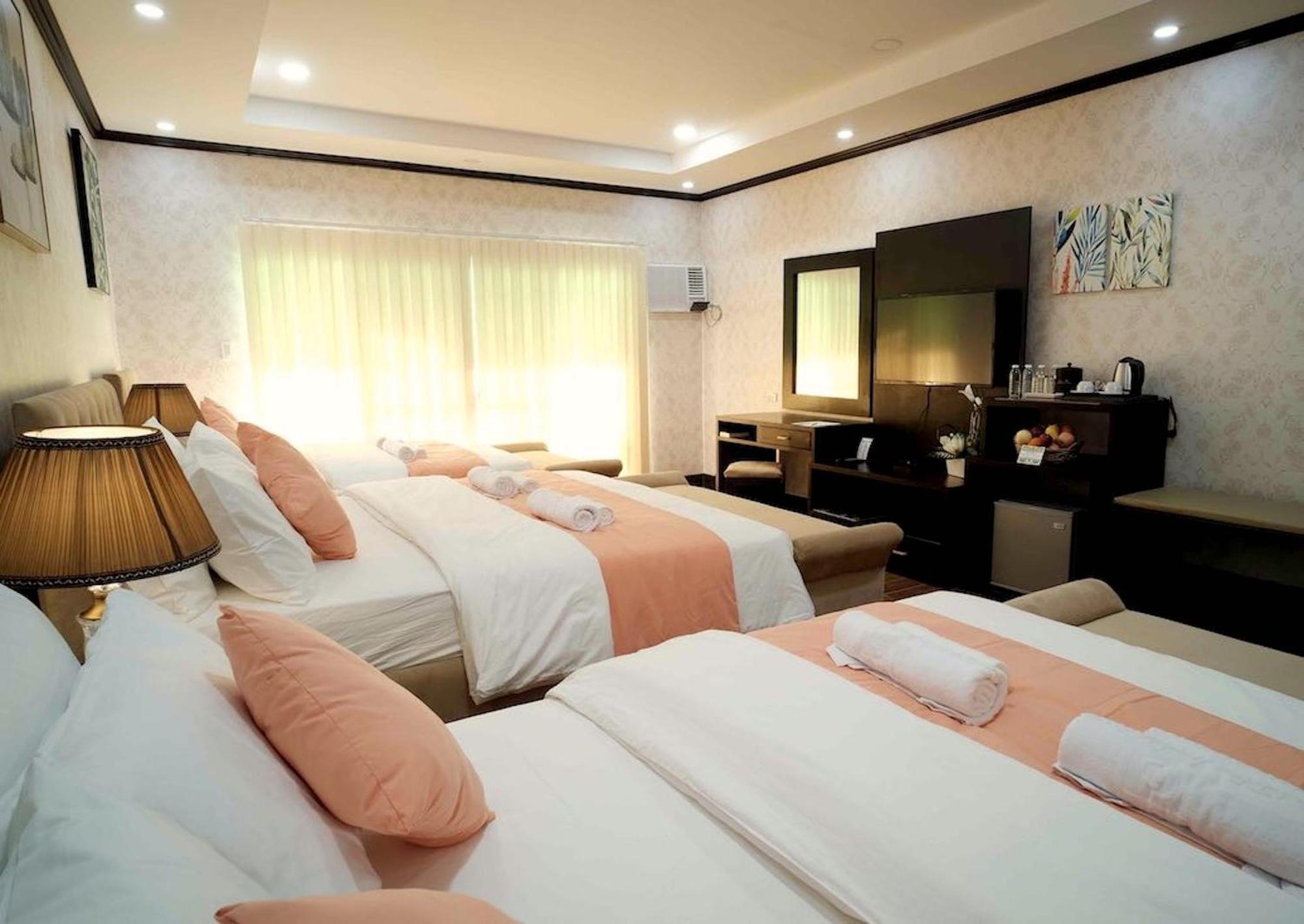 Luisita Central Park Hotel Tarlac City Quarto foto